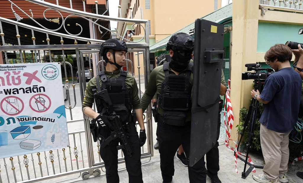 Un adolescente irrumpió armado y desató una masacre en una escuela secundaria de Tailandia
